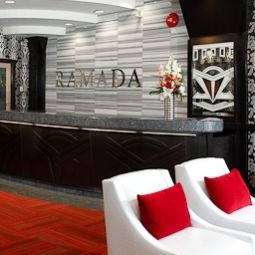 Hall Ramada Inn and Suites Downtown Fotos