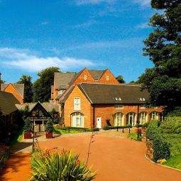 Фасад A Marriott Hotel & Country Club Worsley Park Fotos