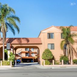 Econo Lodge Near LAX Inglewood                                    