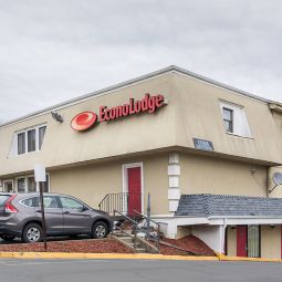 Econo Lodge Near Quantico Marine Base Dumfries                                    