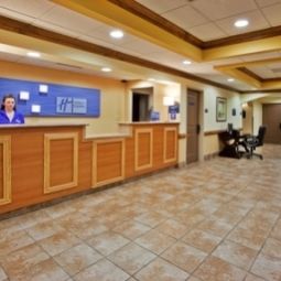 Hall Holiday Inn Express Hotel & Suites BYRON Fotos