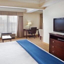 Suite Holiday Inn Express Hotel & Suites BYRON Fotos