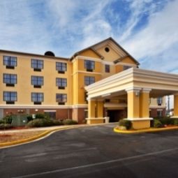  Holiday Inn Express Hotel & Suites BYRON Fotos