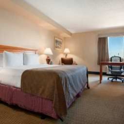 Zimmer DoubleTree by Hilton Wichita Airport Fotos