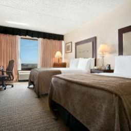Zimmer DoubleTree by Hilton Wichita Airport Fotos