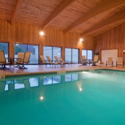 Pool Holiday Inn Hotel & Suites MARLBOROUGH Fotos
