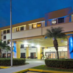 Holiday Inn Express Hotel & Suites MIAMI-HIALEAH (MIAMI LAKES) Hialeah 