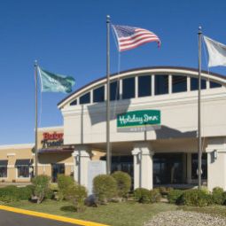Фасад Holiday Inn SOUTH PLAINFIELD-PISCATAWAY Fotos