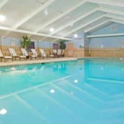 Бассейн Holiday Inn SOUTH PLAINFIELD-PISCATAWAY Fotos