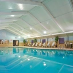 Бассейн Holiday Inn SOUTH PLAINFIELD-PISCATAWAY Fotos