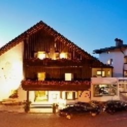 Vista exterior Post Gasthof Fotos