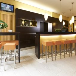 Réception GHOTEL hotel & living M-City Fotos