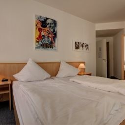  Filmhotel Lili Marleen Fotos