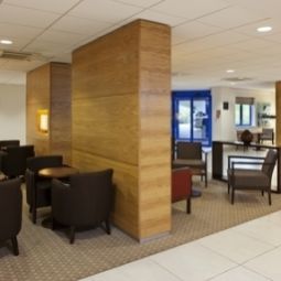 Холл Holiday Inn Express BIRMINGHAM NEC Fotos