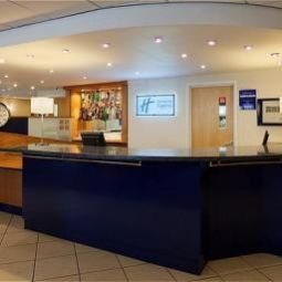 Halle Holiday Inn Express LICHFIELD Fotos