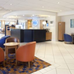 Холл Holiday Inn Express LONDON - WANDSWORTH Fotos