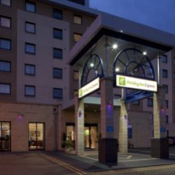 Фасад Holiday Inn Express LONDON - WANDSWORTH Fotos