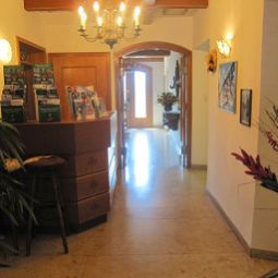 Hall Seerose garni Fotos