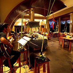 Restauracja Maya Ubud Resort & Spa Fotos