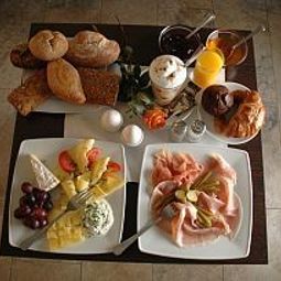 Buffet art'appart suiten Fotos