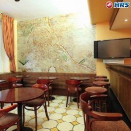 Salle du petit-déjeuner située dans le restaurant du Quai Voltaire Fotos