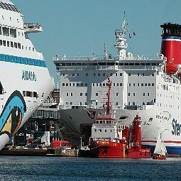  Am Segelhafen Fotos
