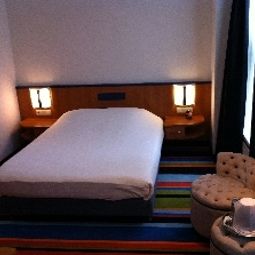 Hotelfotos H C R Monopole near the lake