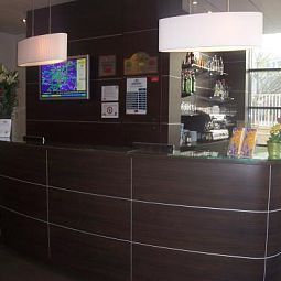 Reception Balladins Superior Gennevilliers Fotos