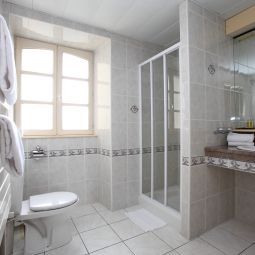 Łazienka Le Challonge Citotel Fotos