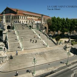 Exterior view Terminus St Charles Fotos
