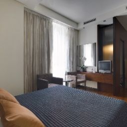 Бизнес-номер NH Bergamo Fotos