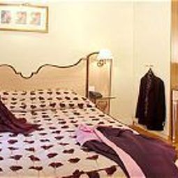 Room Suites Unic Saint Germain Fotos