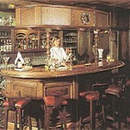 Bar Hirth Fotos