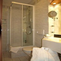 Salle de bains Villa Waldperlach Garni Fotos