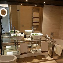 Camera da bagno The Gray Fotos