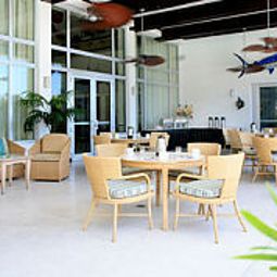 Restaurant Courtyard Miami Beach Oceanfront Fotos