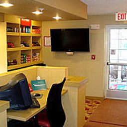 Hall TownePlace Suites Albany SUNY Fotos