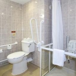 Camera da bagno Ramada Birmingham Solihull Fotos