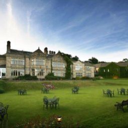 Фасад A Marriott Hotel & Country Club Hollins Hall Fotos