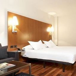 Zimmer AC Hotel Tarragona Fotos