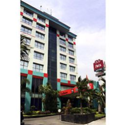 Widok zewnętrzny ibis Jakarta Kemayoran Fotos