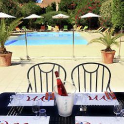 Salle du petit-déjeuner située dans le restaurant Mercure Sète Balaruc Les Bains Fotos