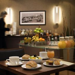Зал для завтрака Mercure Strasbourg Quartier Saint Jean Fotos