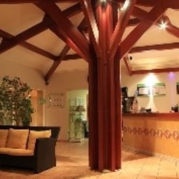 Reception Best Western Uzes Pont du Gard Fotos
