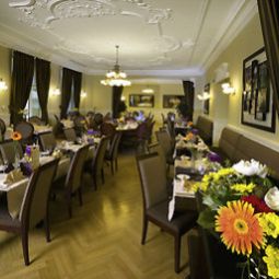Salle du petit-déjeuner située dans le restaurant Hotel Century Old Town Prague - MGallery Collection Fotos