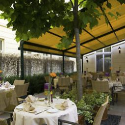 Salle du petit-déjeuner située dans le restaurant Hotel Century Old Town Prague - MGallery Collection Fotos