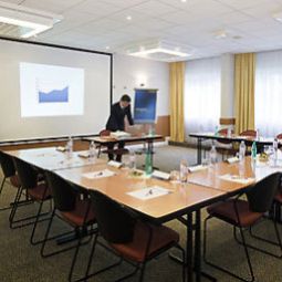 Salle de séminaires Novotel Saint Quentin Golf National Fotos