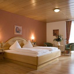 Chambre Zur Burg Gasthof Fotos