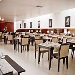 Frühstücksraum im Restaurant TRYP Montevideo Hotel Fotos