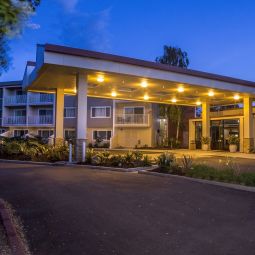 BEST WESTERN PLUS Garden Court Inn Fremont 